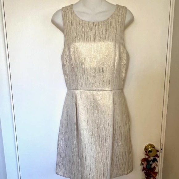ANTHROPOLOGIE SANCTUARY GOLD SIMMERY DRESS KEYHOLE BACK SIZE SMALL - Picture 2 of 16
